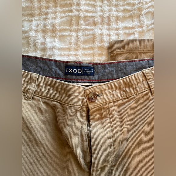 Izod 36x32 Corduroy flat front khaki - Picture 2 of 4